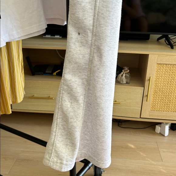 Better Together Wide Leg Sweatpants. Size XL. Gray. 29” inseam. 17” waist. - Picture 7 of 7